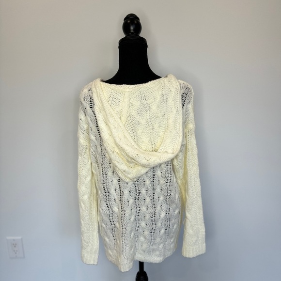 Cream Knit Hooded Long Sleeve Sweater (Medium) - Picture 7 of 8